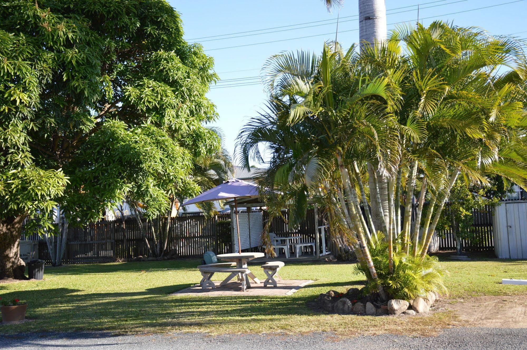 Rover Holiday Units Mackay Extérieur photo